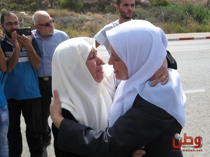 بالفيديو... طولكرم: الأسيرة المحررة حمارشة تطالب بإلغاء سجن النساء لدى الاحتلال