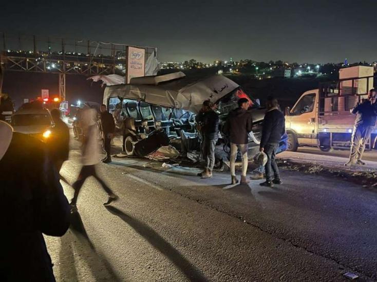 10 إصابات في حادث سير على طريق العيزرية - أبو ديس