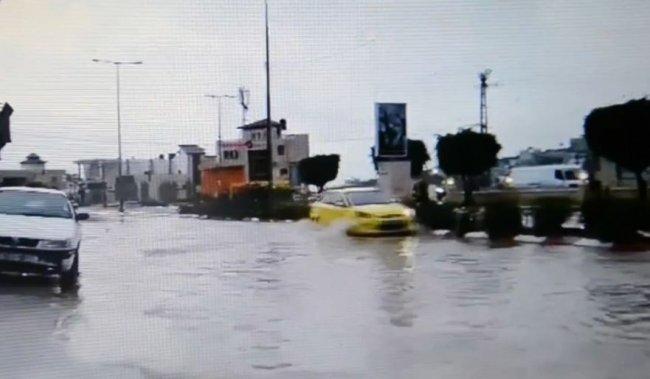 خاص لـ"وطن": بالفيديو.. طولكرم تحتفل بالأمطار.. لكن شوارعها تغرق