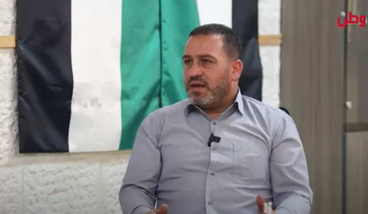 وطن تسائل رئيس بلدية عبوين محمود حمد