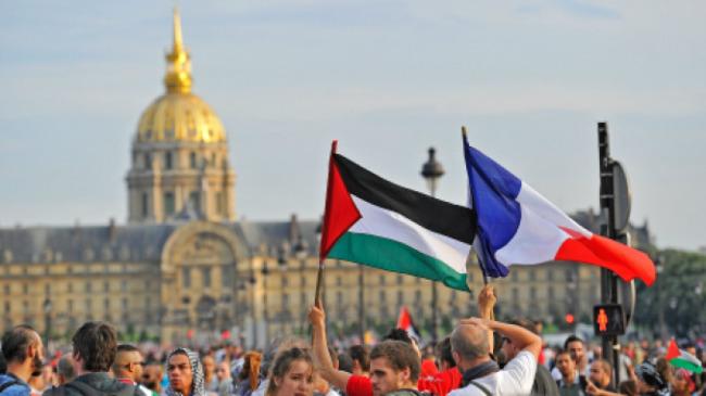 الاحتلال يمنع رئيس بلدية جونفيلييه الفرنسية من دخول فلسطين