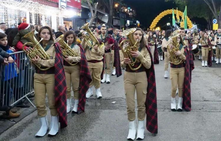 الآلاف يشاركون في مسيرة عيد الميلاد في الناصرة الآلاف يشاركون في مسيرة عيد الميلاد في الناصرة