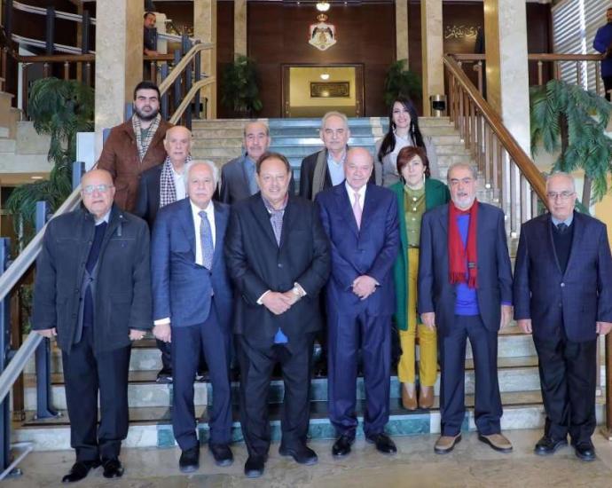 المجلس التنفيذي لمجموعة السلام العربي يلتقي رئيس مجلس الأعيان الاردني فيصل الفايز