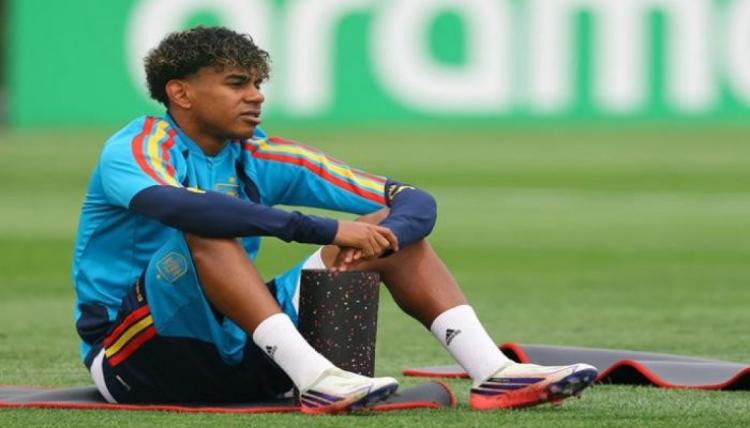 هل يلحق لامين جمال وبيدرو بورو بنهائي كأس العالم؟ هل يلحق لامين جمال وبيدرو بورو بنهائي كأس العالم؟