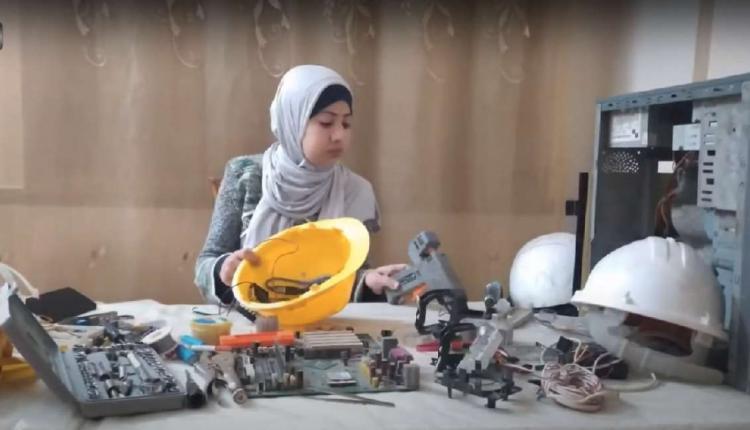 القبعة الذكية.. ابتكار غزي جديد يبحث عمن يتبناه!