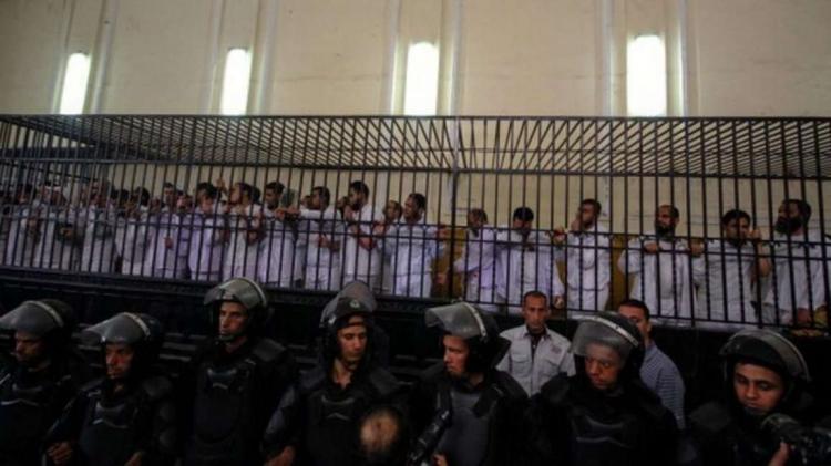 منظمة هيومن رايتس ووتش تدين إعدام 49 شخصا في 10 أيام في مصر