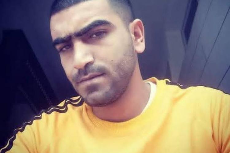 قوات الاحتلال تسلم جثمان الشهيد شادي العجارمة في بيت أولا بعد احتجازه يومين قوات الاحتلال تسلم جثمان الشهيد شادي العجارمة في بيت أولا بعد احتجازه يومين