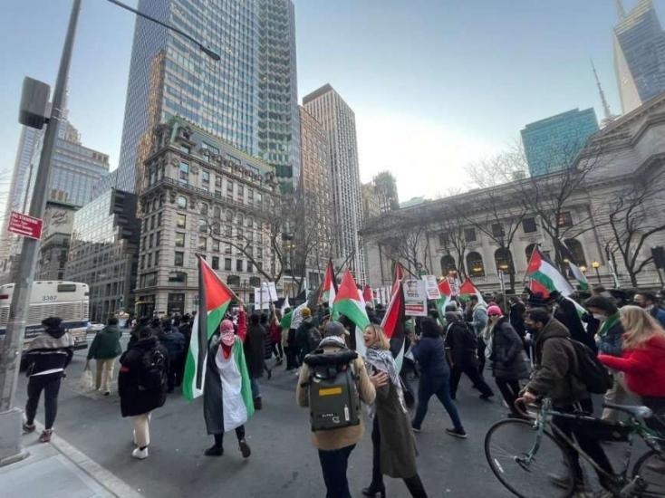صور | مسيرة يوم الأرض في نيويورك: الحُرية لفلسطين من النهر إلى البحر
