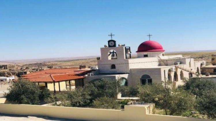 محدث| قتلى وجرحى بإطلاق نار داخل كنيسة في الكرك الأردنية .. تسجيل يرجّح صلة داعش بالاعتداء محدث| قتلى وجرحى بإطلاق نار داخل كنيسة في الكرك الأردنية .. تسجيل يرجّح صلة داعش بالاعتداء