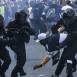 اشتباكات بين الشرطة الفرنسية ومتظاهرين ضد العنصرية في باريس
