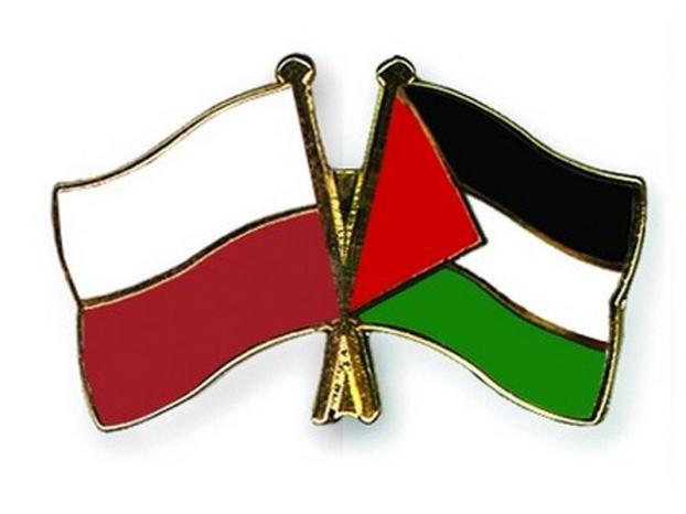 سفير فلسطين لدى بولندا يقدم أوراق اعتماده