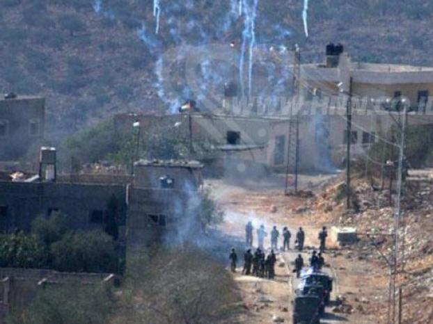 قوات الاحتلال تحاصر كفر قدوم وتعلنها منطقة عسكرية مغلقة