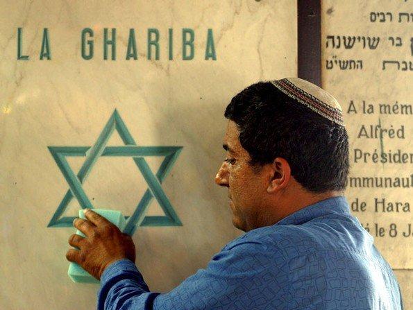 اليهود يتوافدون على جربة التونسية للمشاركة في شعائر دينية