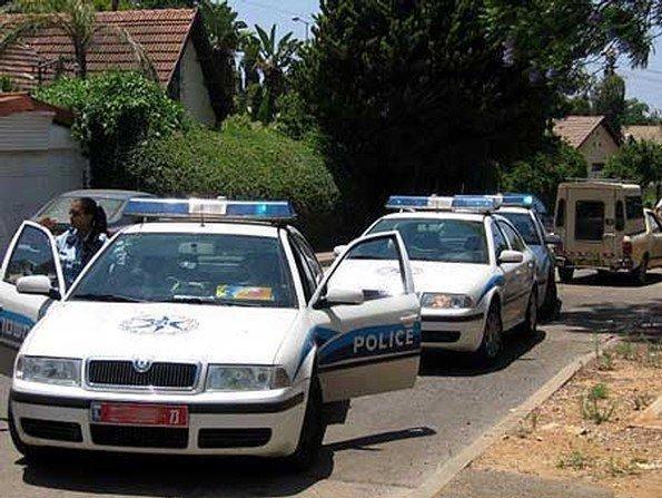 اعتقال 4 متطرفين يهود هدموا شواهد قبور في مقبرة مسيحية بالقدس