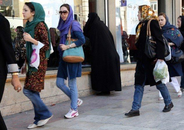 الإيرانيون يسخرون من نتنياهو بسبب 'الجينز'