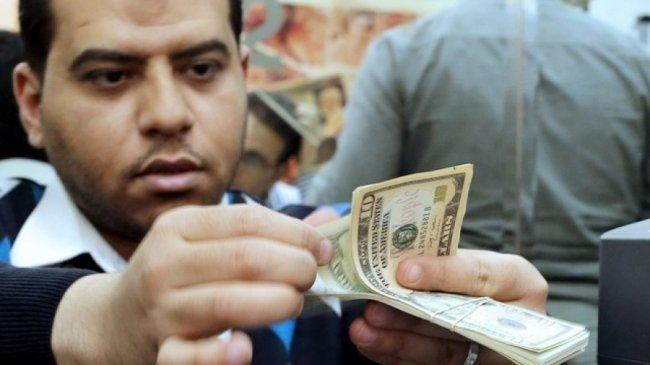 العملات العربية والدولار.. تبعية أم ارتباط؟
