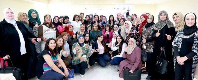 منتدى سيدات الأعمال يستضيف مصممة المجوهرات العالمية ناديا الدجاني