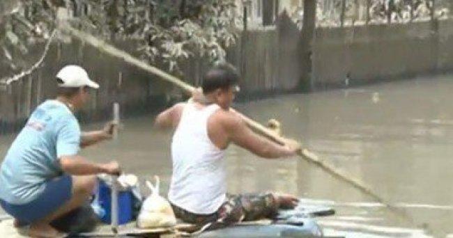 90 قتيلا على الاقل في فيضانات في النيبال والهند