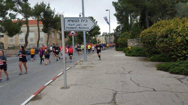 الاحتلال يغلق طرقًا رئيسية في القدس لصالح مهرجان تهويدي