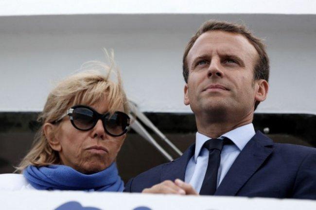 ماكرون الاوفر حظا في الرئاسة الفرنسية زوجته تكبره بـ 25 عاما