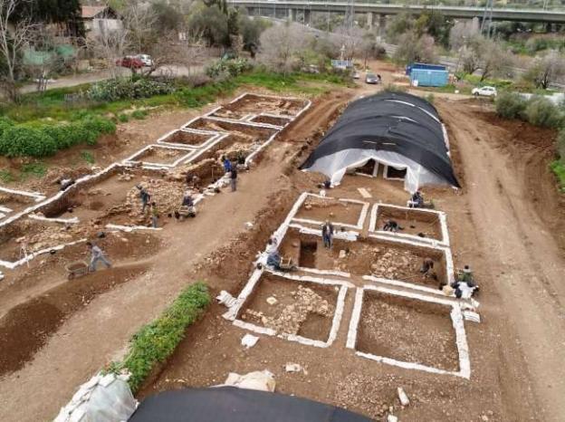 اكتشاف موقع سكني من العصر الحجري الحديث عمره 9000 عام غرب القدس
