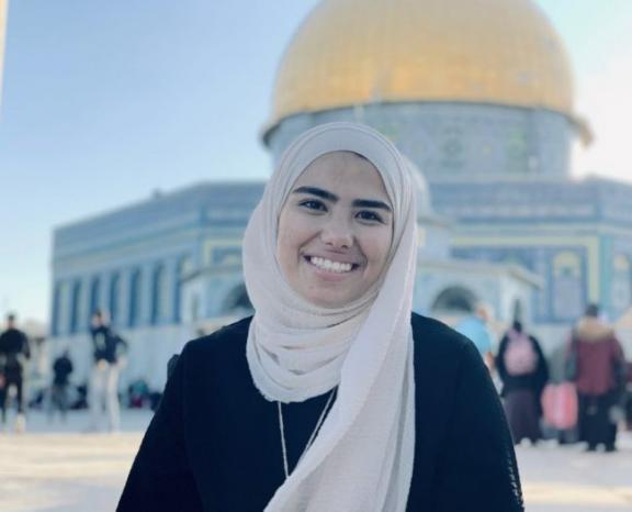 المحررة رغد نصر الله.. ذهبت إلى القدس فوجدت نفسها مقيدة بسرير المشفى والمحقق فوق رأسها المحررة رغد نصر الله.. ذهبت إلى القدس فوجدت نفسها مقيدة بسرير المشفى والمحقق فوق رأسها