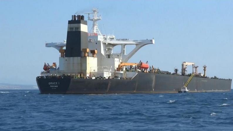 طهران تنفي الأنباء عن احتجاز أمريكا سفنا إيرانية تنقل الوقود لفنزويلا