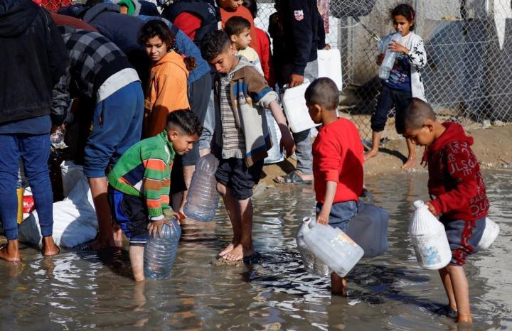 جوع وتلوث ورعب في غزة والمعدة تدفع الثمن جوع وتلوث ورعب في غزة والمعدة تدفع الثمن