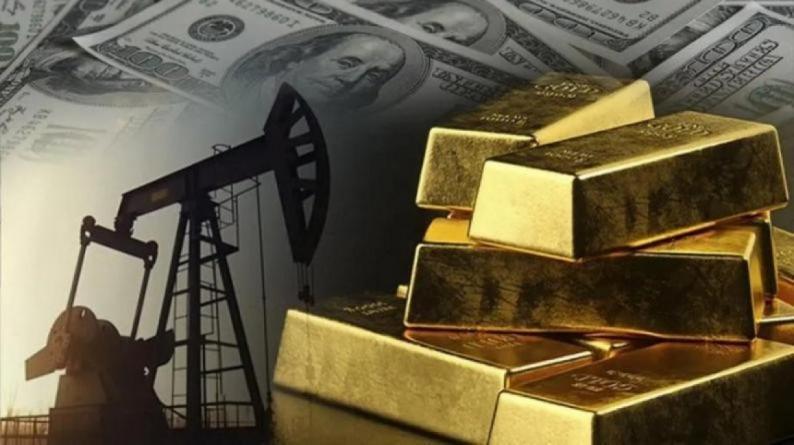الذهب يهبط والنفط يواصل الارتفاع