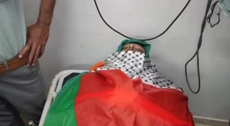 تشييع جثمان الشهيد بهاء النتشة بعد أيام من احتجازه تشييع جثمان الشهيد بهاء النتشة بعد أيام من احتجازه