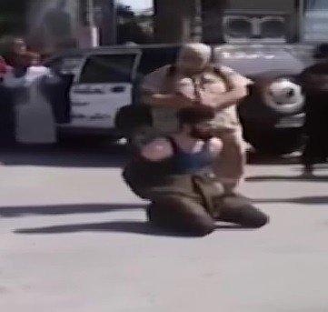 فيديو صادم .. &quot;داعش&quot; تقطع رأس قيادي في جبهة النصرة
