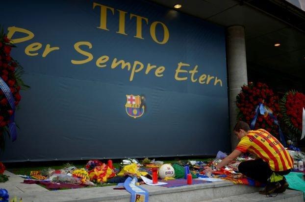 دفن مدرب برشلونة السابق في مسقط رأسه