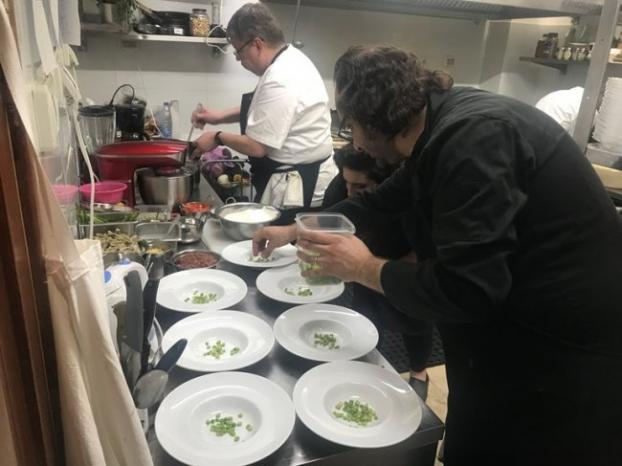 فيديو وصور| فندق حوش السريان يستضيف مشاهيرة الطهاة بفرنسا ضمن اسابيع الطهي الفرنسي بفلسطين