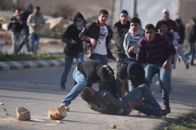 اوتشا: اصابة (48) فلسطينيًا واعتقال (152) وهدم (21) مبنى خلال اسبوعين