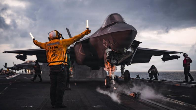 واشنطن وتل أبيب ترفعان الجاهزية العسكرية لاحتمال استئناف الهجمات على إيران واشنطن وتل أبيب ترفعان الجاهزية العسكرية لاحتمال استئناف الهجمات على إيران