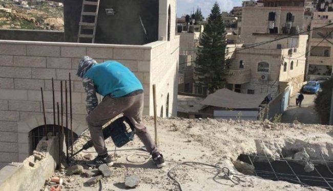 المقدسي جمال بكيرات لوطن: الاحتلال أجبرني على هدم منزلي ودفع غرامة 25 ألف شيقل المقدسي جمال بكيرات لوطن: الاحتلال أجبرني على هدم منزلي ودفع غرامة 25 ألف شيقل