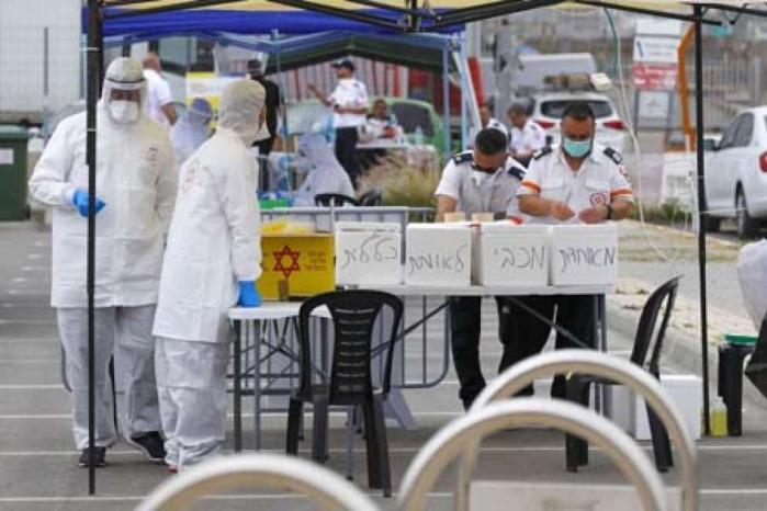 الصحة الإسرائيلية تُحذّر من ارتفاع حاد بعدد المصابين بكورونا