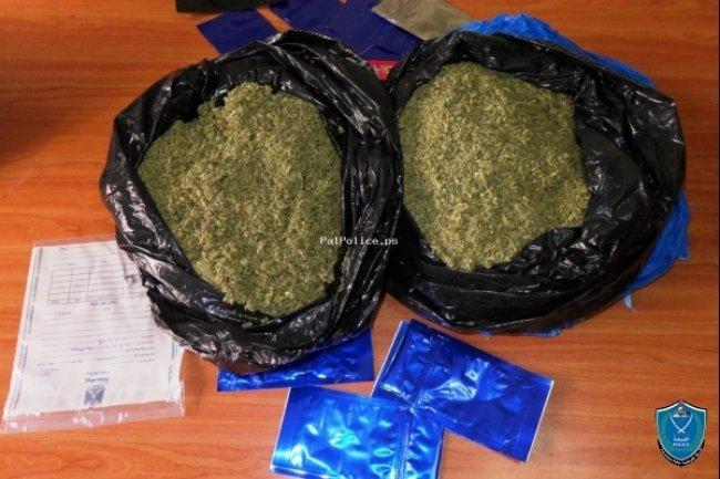 الشرطة تضبط 1كغم من المخدرات في بلدة الرام