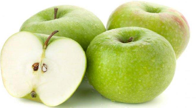 دراسة: التفاح الأخضر يقيك من البدانة