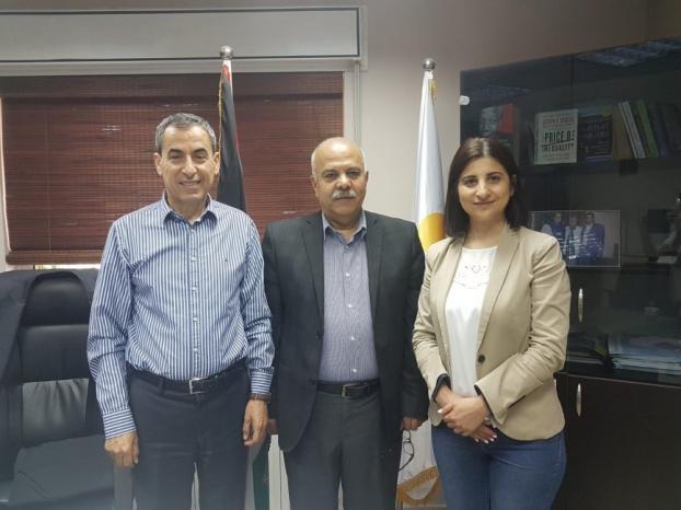 رئيس جمعية الصداقة الفلسطينية الكندية لدى فلسطين يزور مقر مؤسسة فاتن