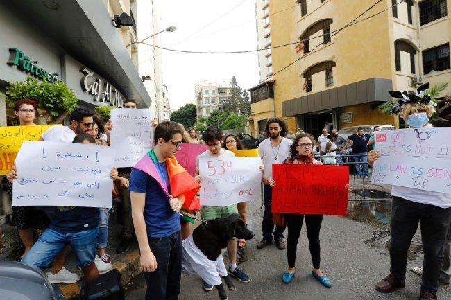 اعتصام نادر في بيروت