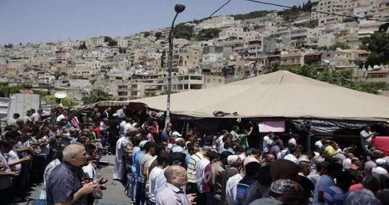 الاحتلال يعتدي على المواطنين في خيمة الإسناد ببلدة سلوان في القدس الاحتلال يعتدي على المواطنين في خيمة الإسناد ببلدة سلوان في القدس