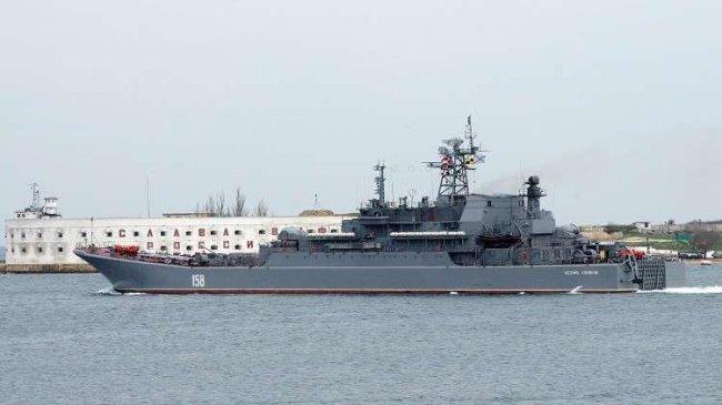 سفينة إنزال روسية تقترب من سوريا