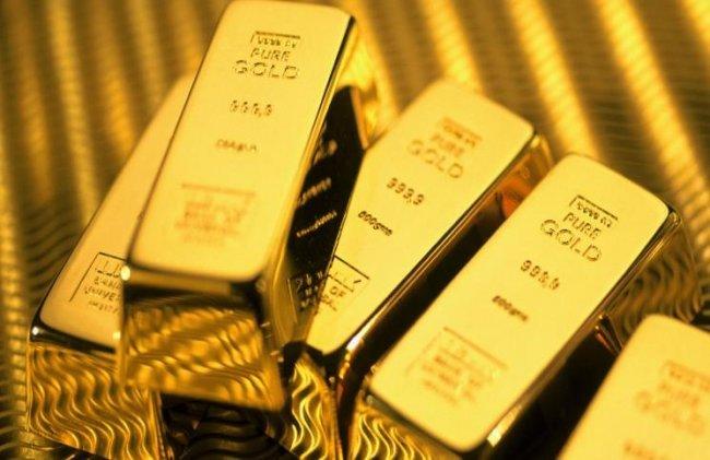 الذهب يسجل أدنى مستوى في أكثر من 18 شهرا مع صعود الدولار