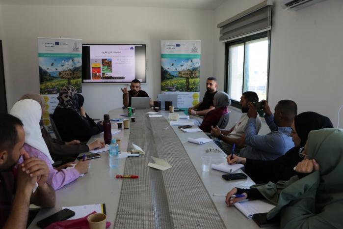 أصالة تعزز مهارات تربية النحل المستدامة ضمن مشروع PLANBEE أصالة تعزز مهارات تربية النحل المستدامة ضمن مشروع PLANBEE