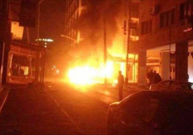انفجار سيارة ملغومة بوسط طرابلس قرب السفارة الإيطالية