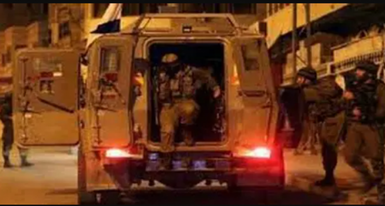 الاحتلال ينصب بيتين متنقلين في بيتا جنوب نابلس الاحتلال ينصب بيتين متنقلين في بيتا جنوب نابلس