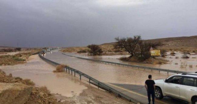 4 وفيات ونزوح 2500 شخص جراء السيول في جنوب غرب ليبيا