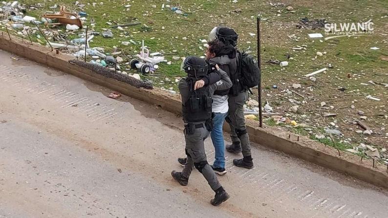 الهلال الأحمر: 9 إصابات جراء اعتداء قوات الاحتلال على مواطنين أثناء هدمها منزل بالقدس المحتلة