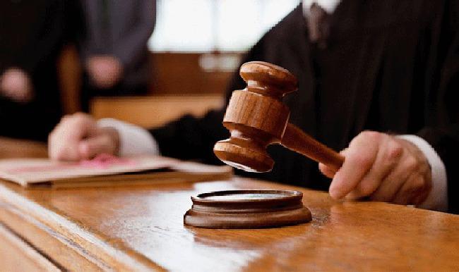 القاضي رياض عمرو يوضح لوطن تفاصيل حبس مواطن قال لقاضية "قبرتي أهلك" القاضي رياض عمرو يوضح لوطن تفاصيل حبس مواطن قال لقاضية "قبرتي أهلك"